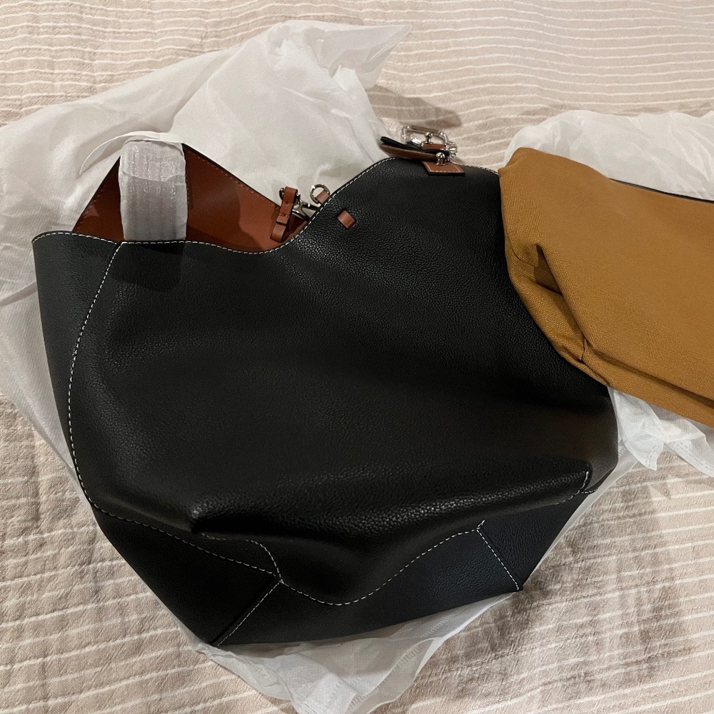 NWT *BRAND NEW* Leather Crossbody Satchel